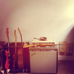 Letting_light_in._fender,_Vacant_Fever's_rehearsal_space CC Vacant Fever.jpg